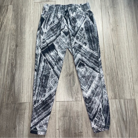 Lululemon Namaskar Pant Heat Wave Jogger - Picture 1 of 6